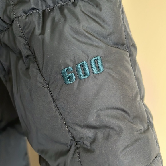 The North Face womans long jacket with hood. - Picture 2 of 5